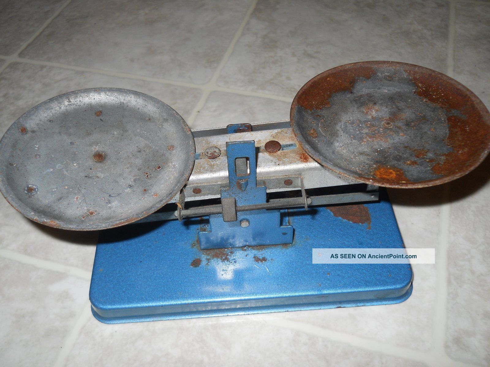Antique Pelouze Mfg.  Co.  Scales With Brass Weights Scales photo
