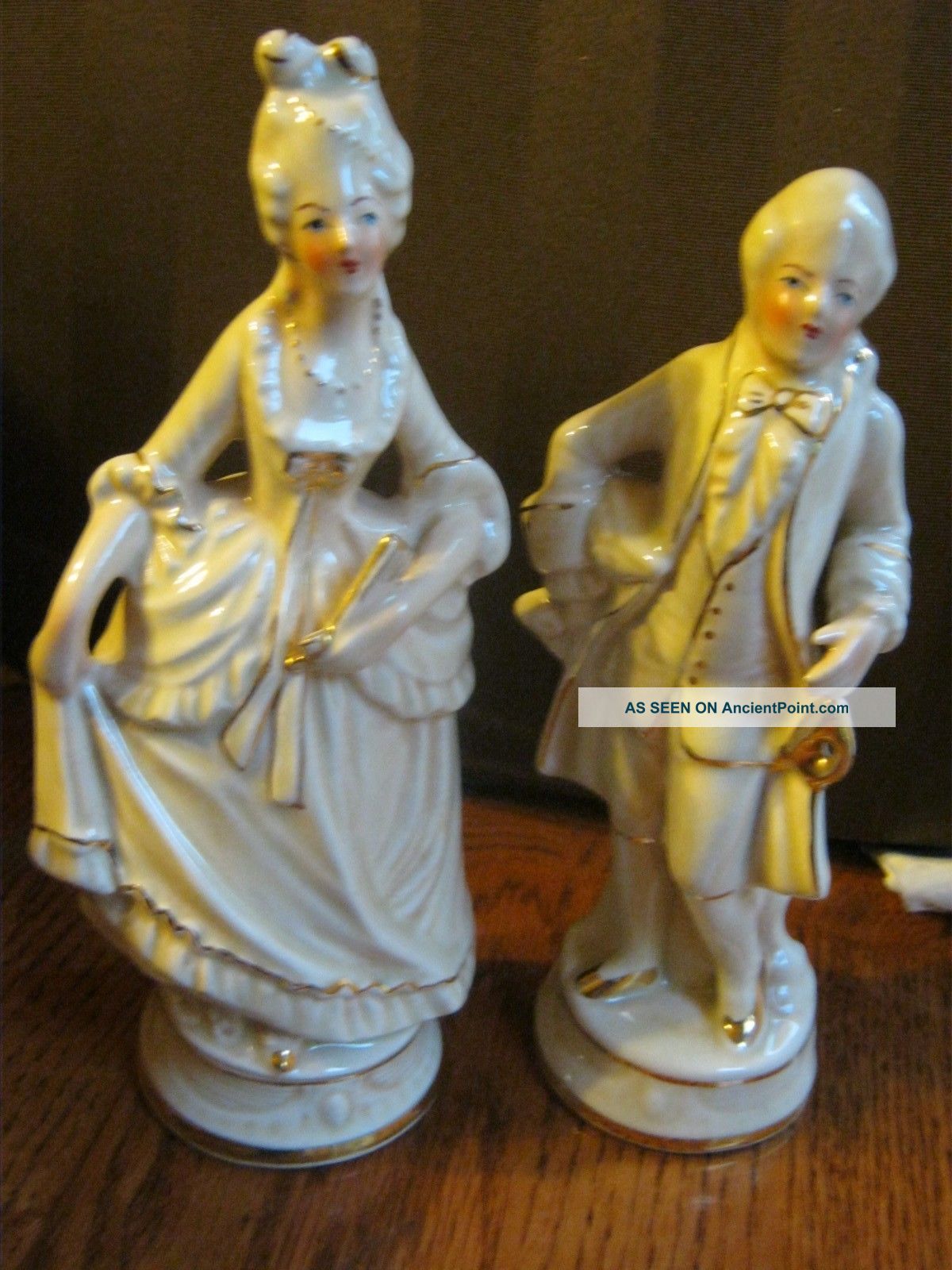 Vintage Coventry Porcelain Colonial Lady & Man Figures 5012 & 5013 Made In Usa Figurines photo