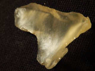 A Very Translucent Libyan Desert Glass Artifact Ancient Tool 6.  21gr photo