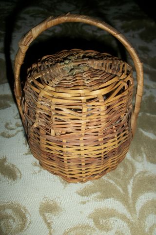 Small Antique Americana Basket With Handle And Lid Fine Woven photo