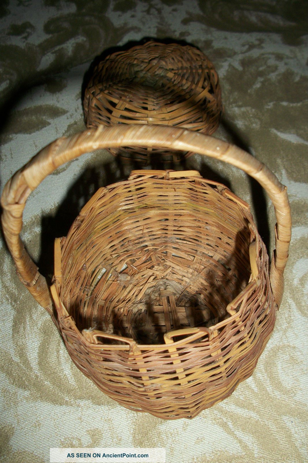 Small Antique Americana Basket With Handle And Lid Fine Woven