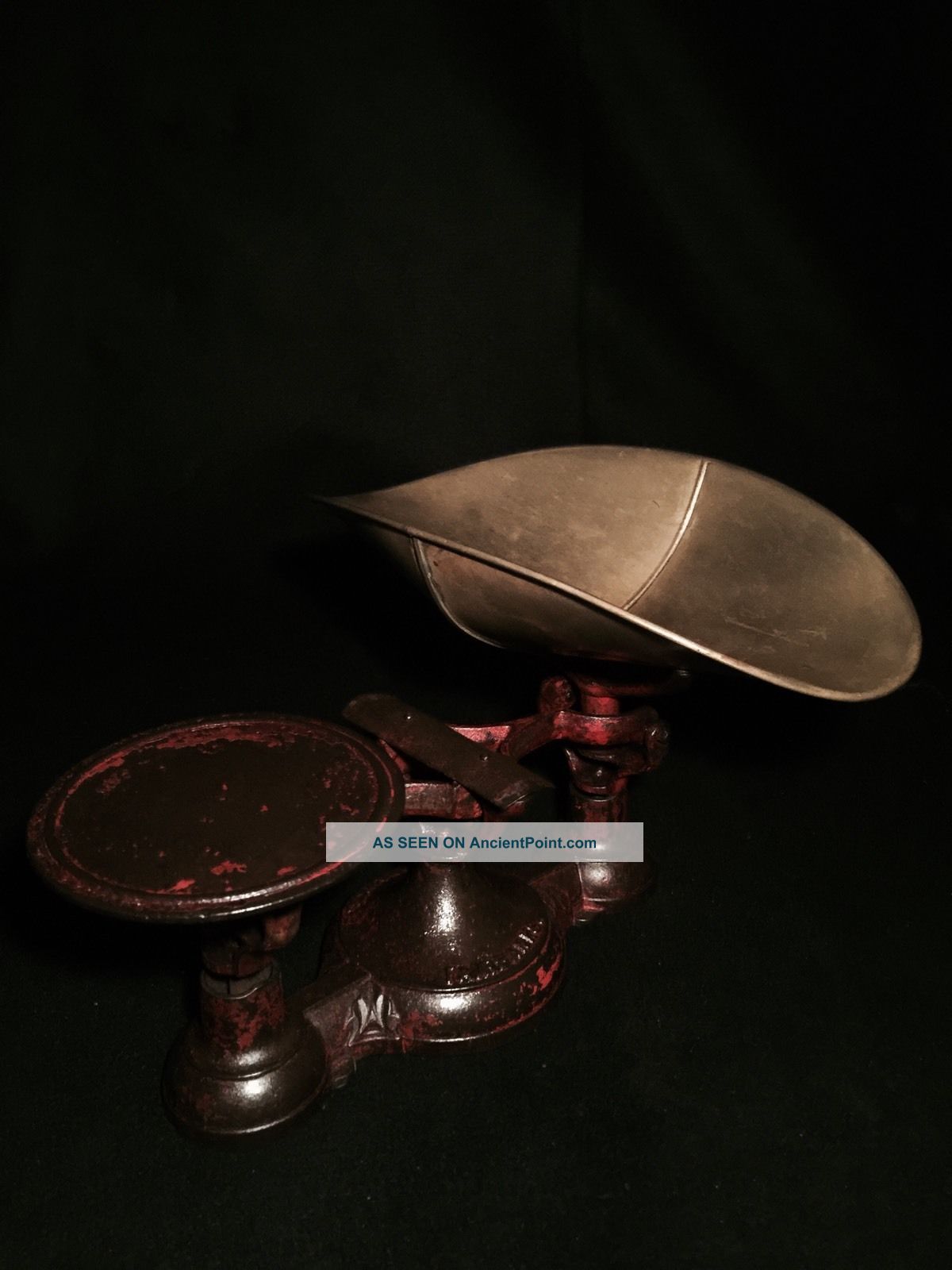 C.  1900 Fairbanks Balance Scale W/brass Pan & 4 Weights Scales photo