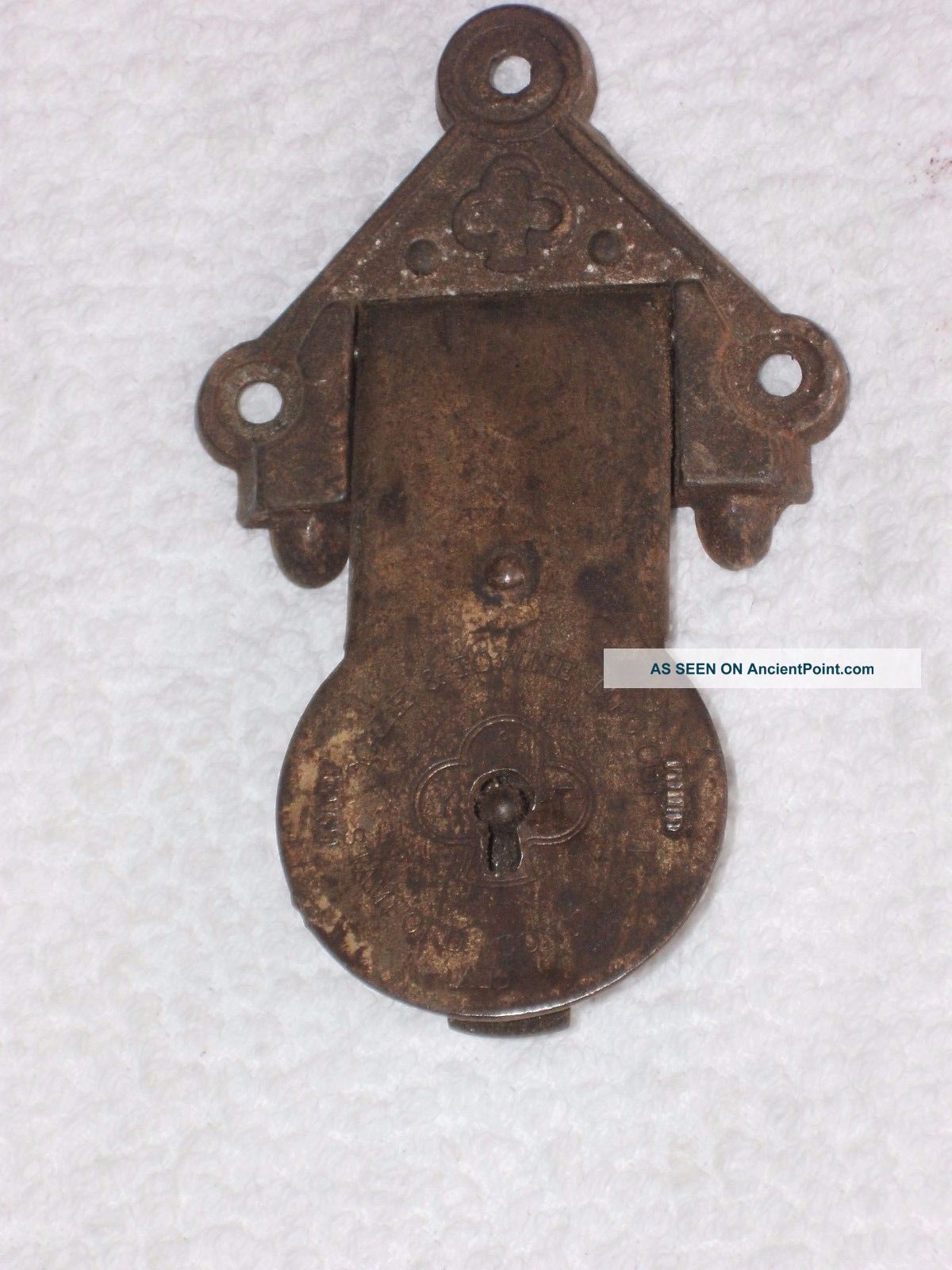 Antique Yale & Towne Latch Lock For Steamer Trunk Stamford Ct Usa Club Pattern Locks & Keys photo