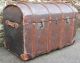 Large Steamer Trunk Suitcase Chest Decorative Vintage Dome Topped Wood Ribbed 1900-1950 photo 2