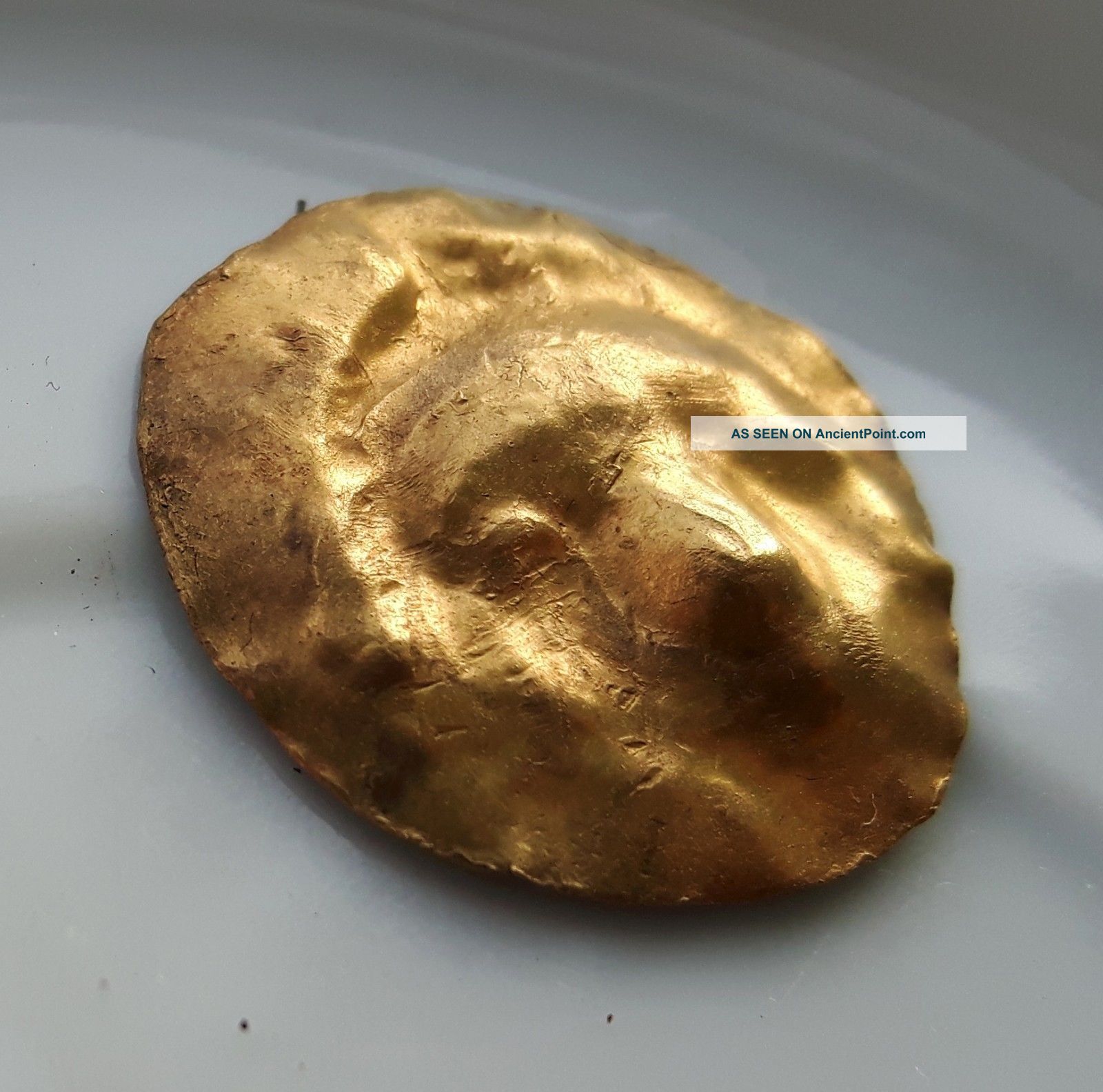 Pure Gold Celtic Lion Head 23/22mm Round Applique Roman photo