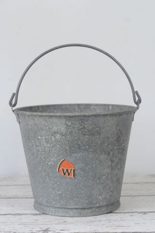 Zinc Bucket Wheeling Galvanized Bucket Galvanized Metal Dairy Work Bucket Pail photo