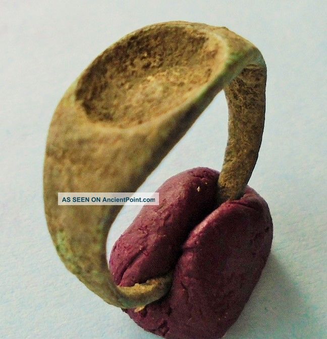 Ao109.  Roman Bronze Ring.  For Cleaning.  Good. Roman photo