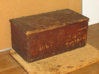 Rare Early 18th C W&m Ct Bible Box In The Best Grungy Dry Red Paint photo