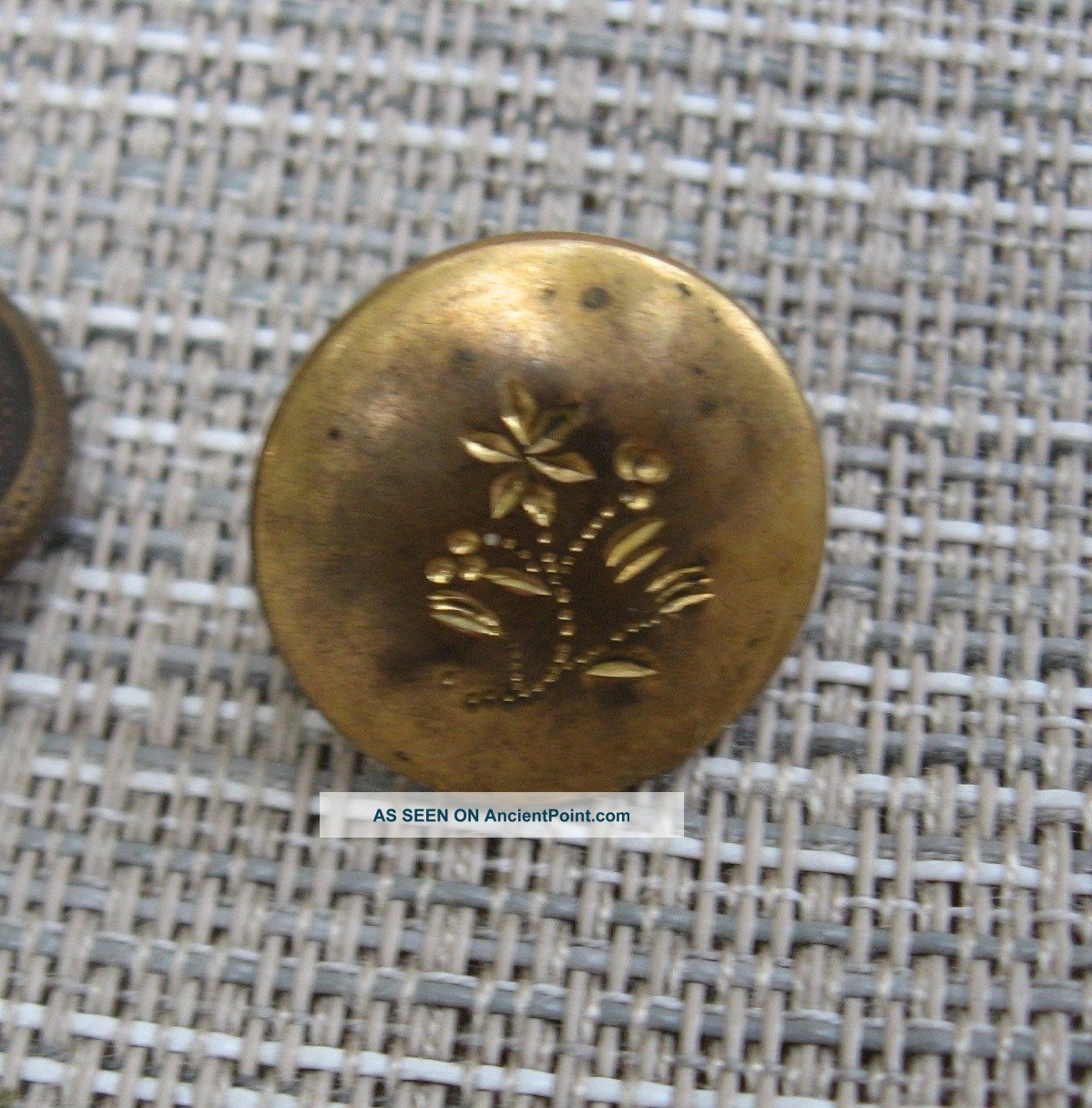 Antique 1830 ' S Leavenworth & Co Superfine Gold/brass? Button (etched Flowers) Buttons photo
