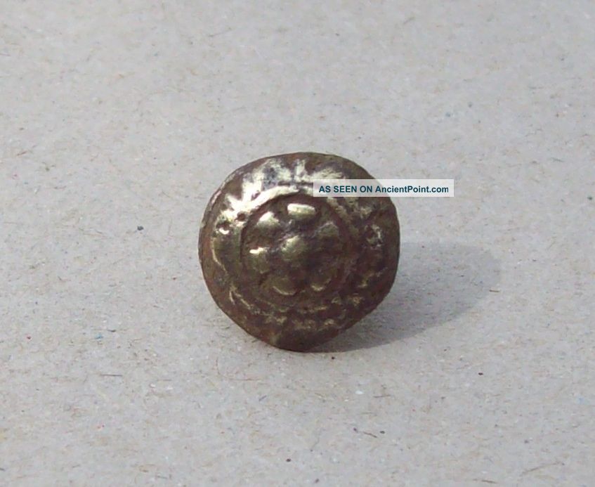 Brass Button Flower Design 17th Century Metal Detecting Find. Buttons photo