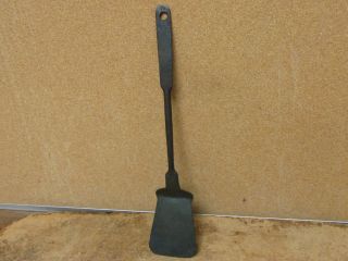 Early 18th C England Wrought Iron Spatula Or Peeler In Old Surface photo
