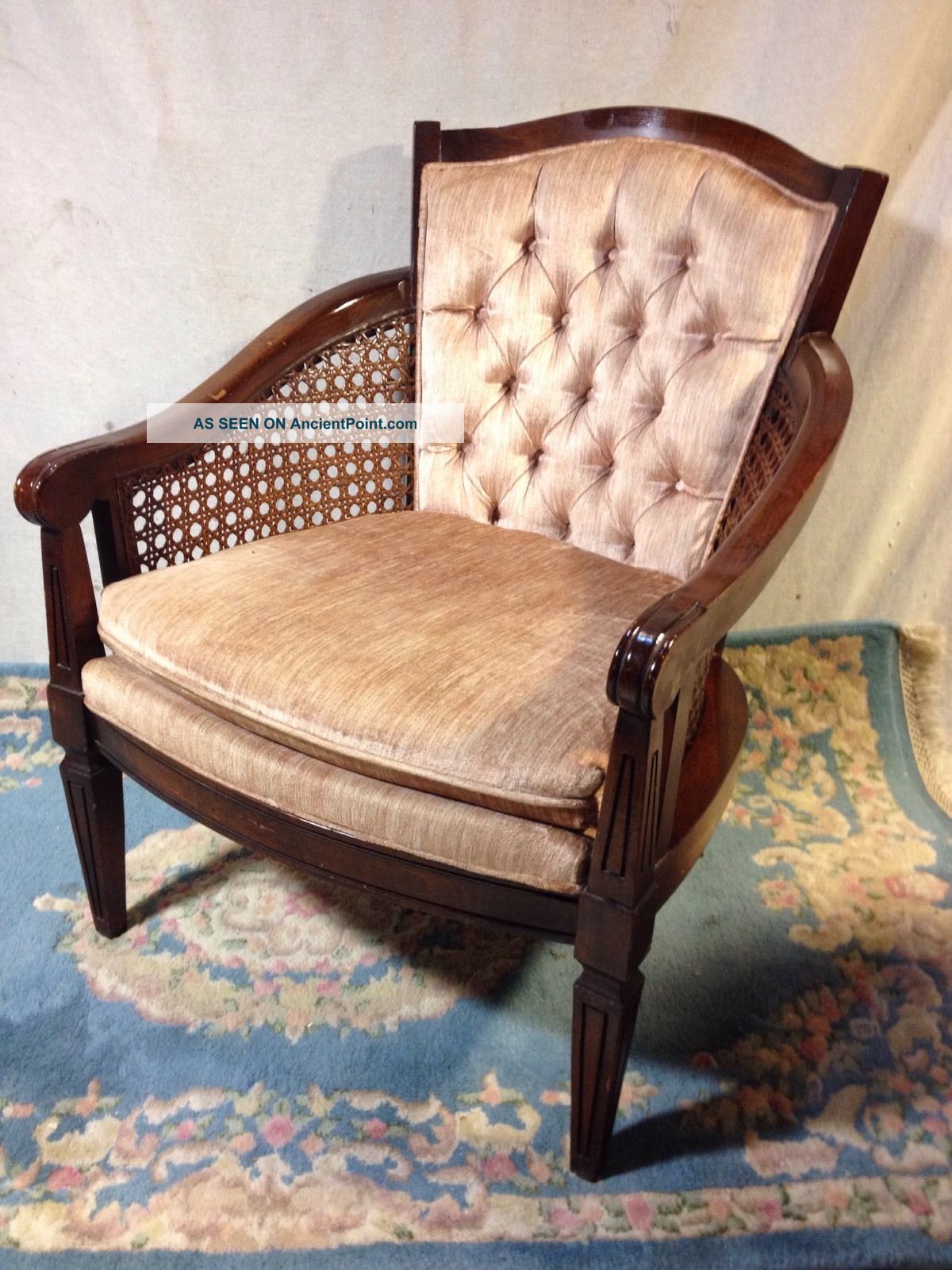 Antique Chair Club Style Button - Tufted Walnut Ships $79 By Greyhound.  Make Offer 1900-1950 photo