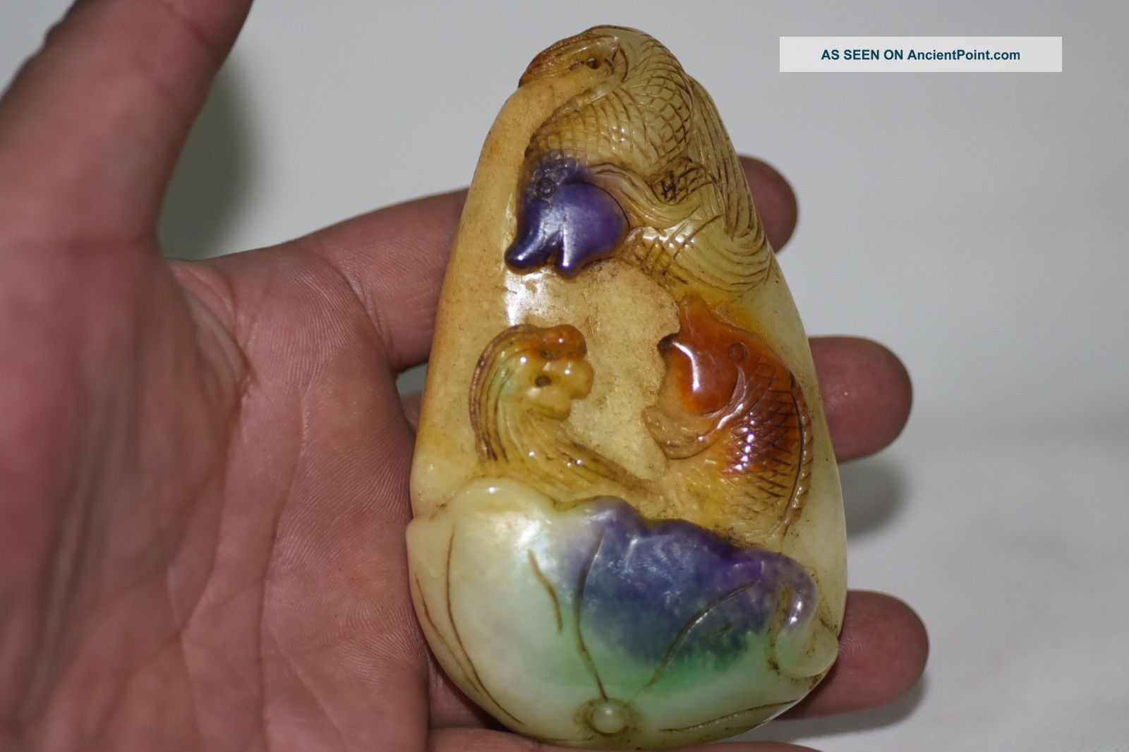Chinese Aristocrats Wearing Jadeite Jade Carved 
