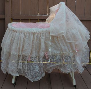 Vintage 40s Hawkeye Baskenette Baby White Bassinet Lace Overlay Local Pick Up Pa photo