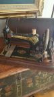 1906 Singer 28 (k) Antique Hand Crank Sewing Machine With Wood Carry Case Sewing Machines photo 1