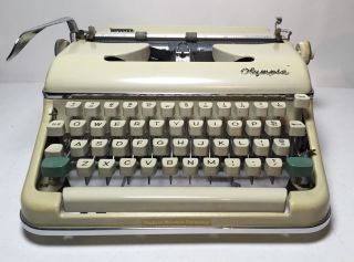 Vintage 1962 Olympia Sm5 Cream/white/green Deluxe Typewriter In photo