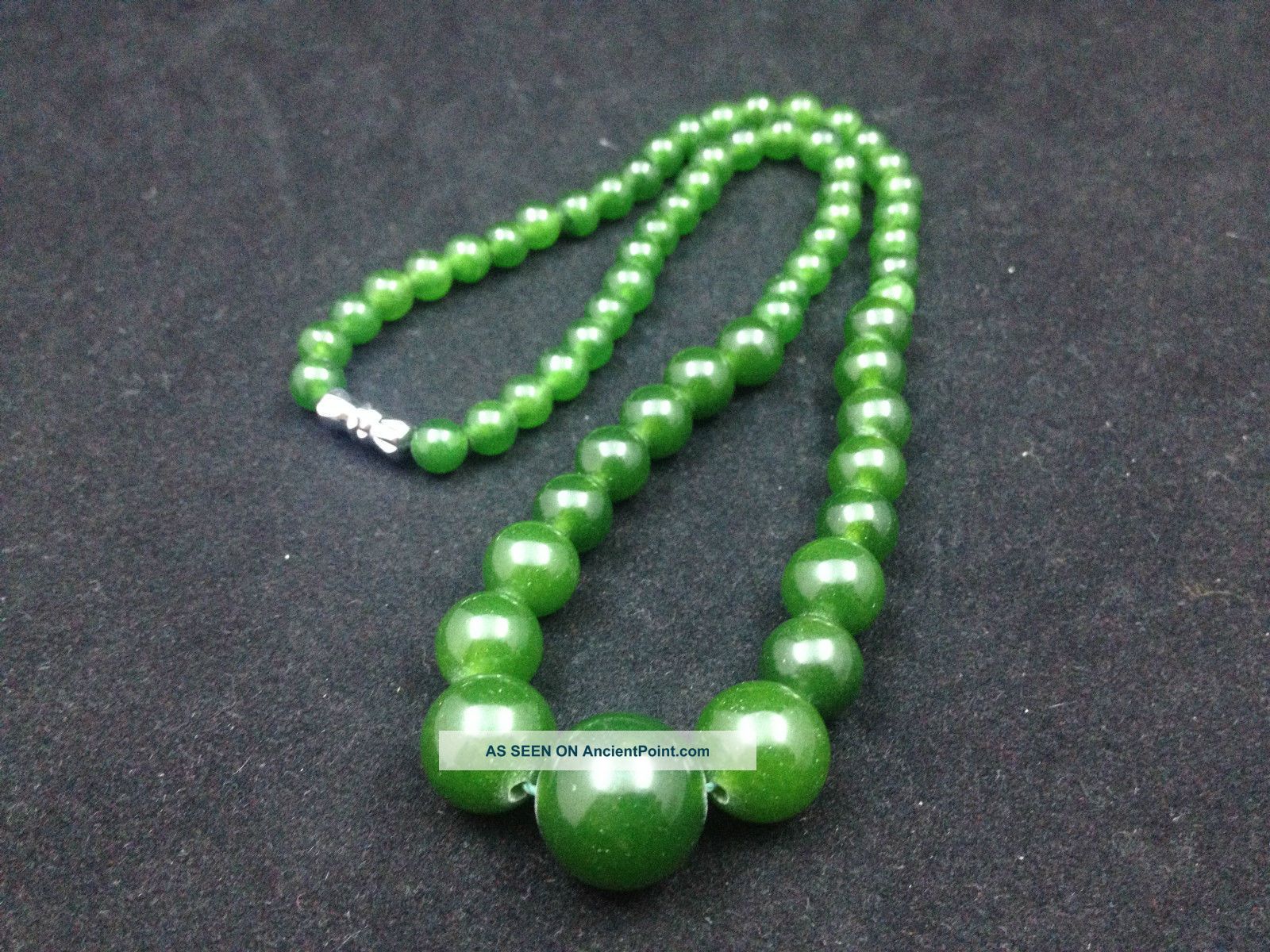 Collect Chinese Natural Hand - Carved Jade Quartzite Jade Tower Bead Necklace Necklaces & Pendants photo