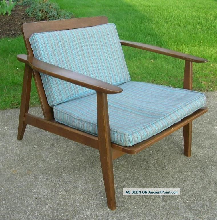 Mid Century Modern Danish Lounge Chair Classic Eames Era Mid-Century Modernism photo
