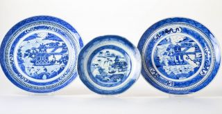 19th C Nanking Cantonese Landscape Plate Blue White Qing Top photo