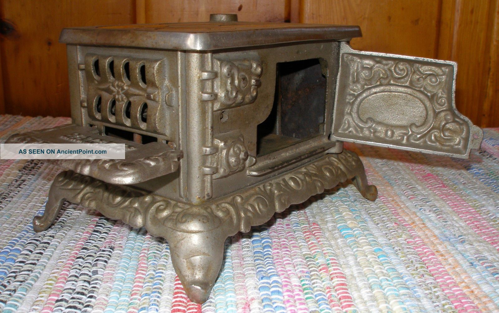 C. 1900 Eagle Cast Iron Toy Stove, Hubley, Antique, Complete, Nickel