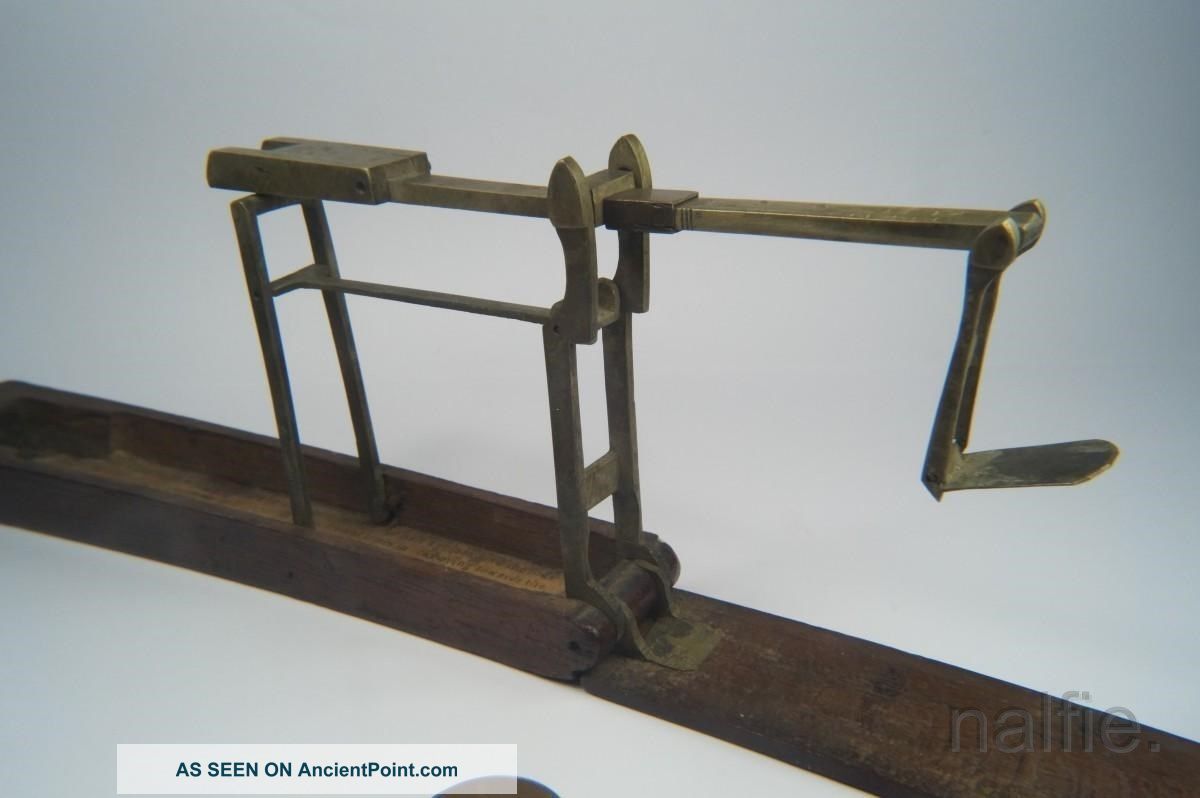 Antique English Brass Gold Guinea Sovereign Coin Balance Scale In Case C1800s Scales photo
