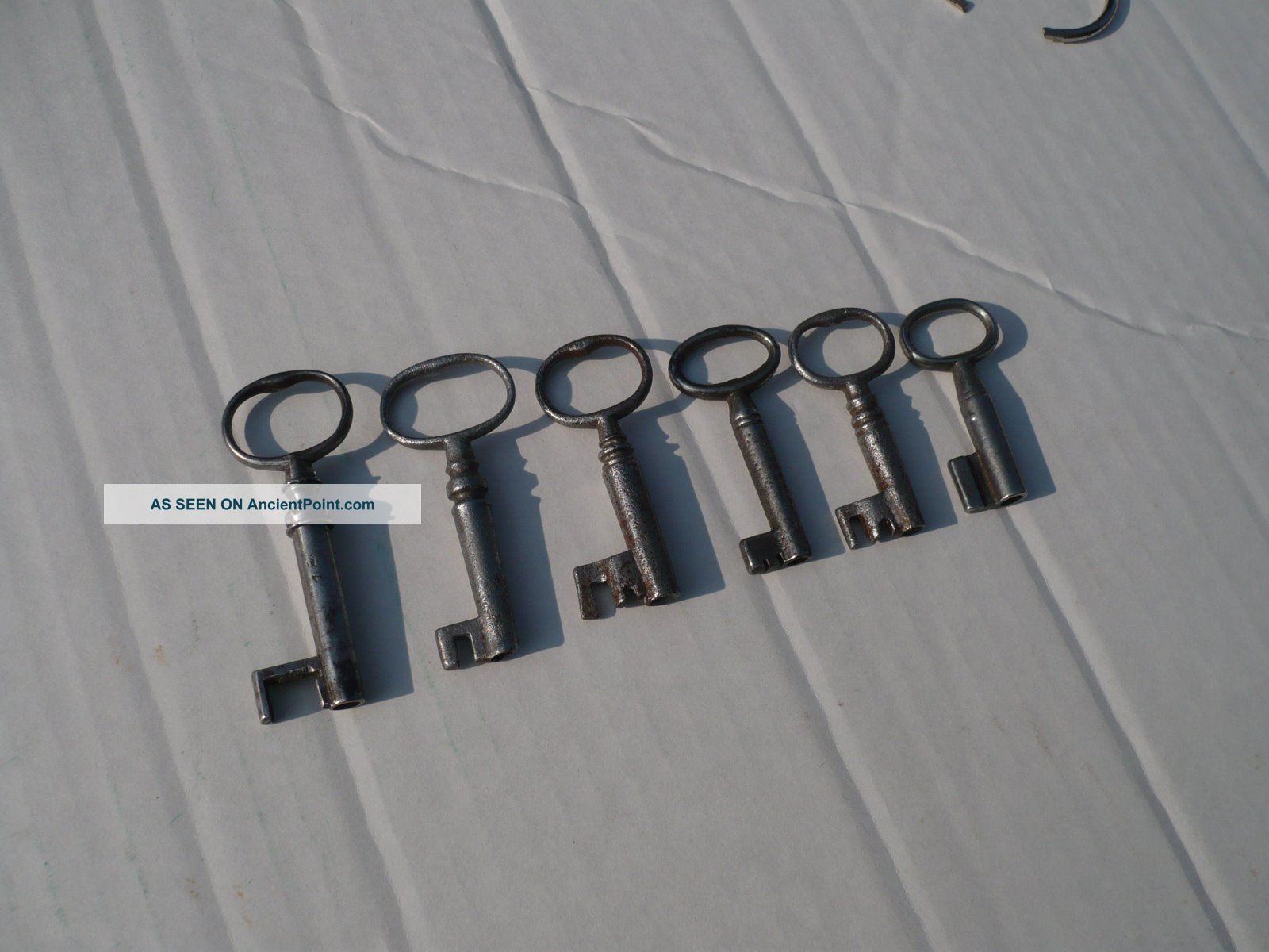 Small Georgian Keys Locks & Keys photo