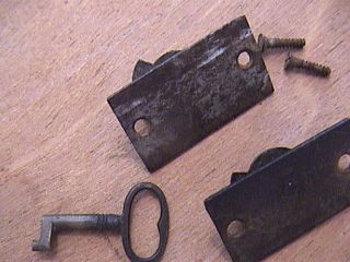 Antique Lock And Key 8 Day Clock Dyer,  Wadsworth Door Hardware Augusta,  Ga 1840 ' S photo