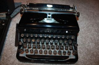 Royal Antique Portable Typewriter,  C.  1930s,  In Carry Case, photo