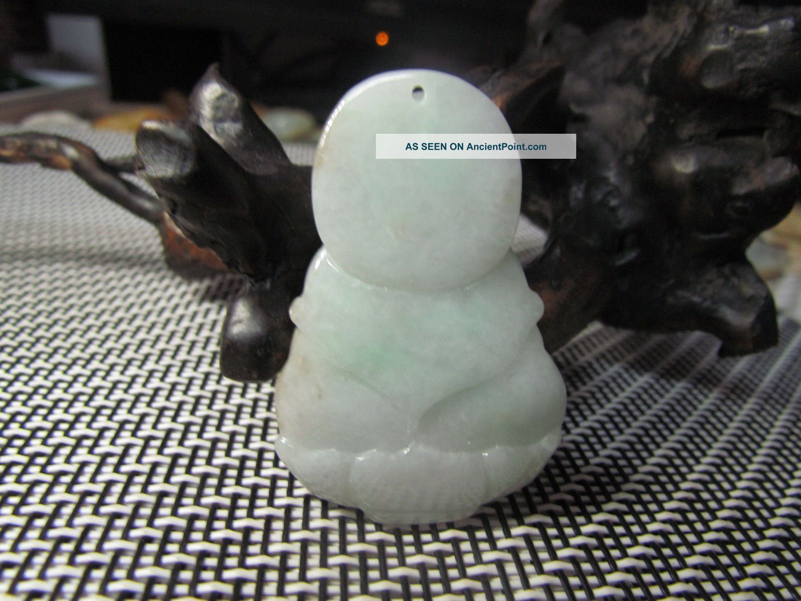 Aaaa Chinese Hand - Carved Natural Jewelry Wearing Jade Guanyin Necklaces & Pendants photo