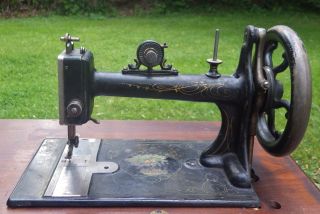Antique Sewing Machine - Vertical Feed - The Davis Sewing Machine Co.  - 1872 - Rare - L@@k photo