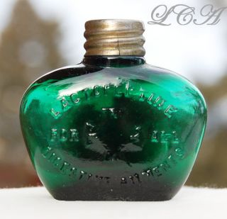 Tiny Heart Shape Exquisite Green Antique Pill Bottle Lactopeptine W/ Pic Cross, photo