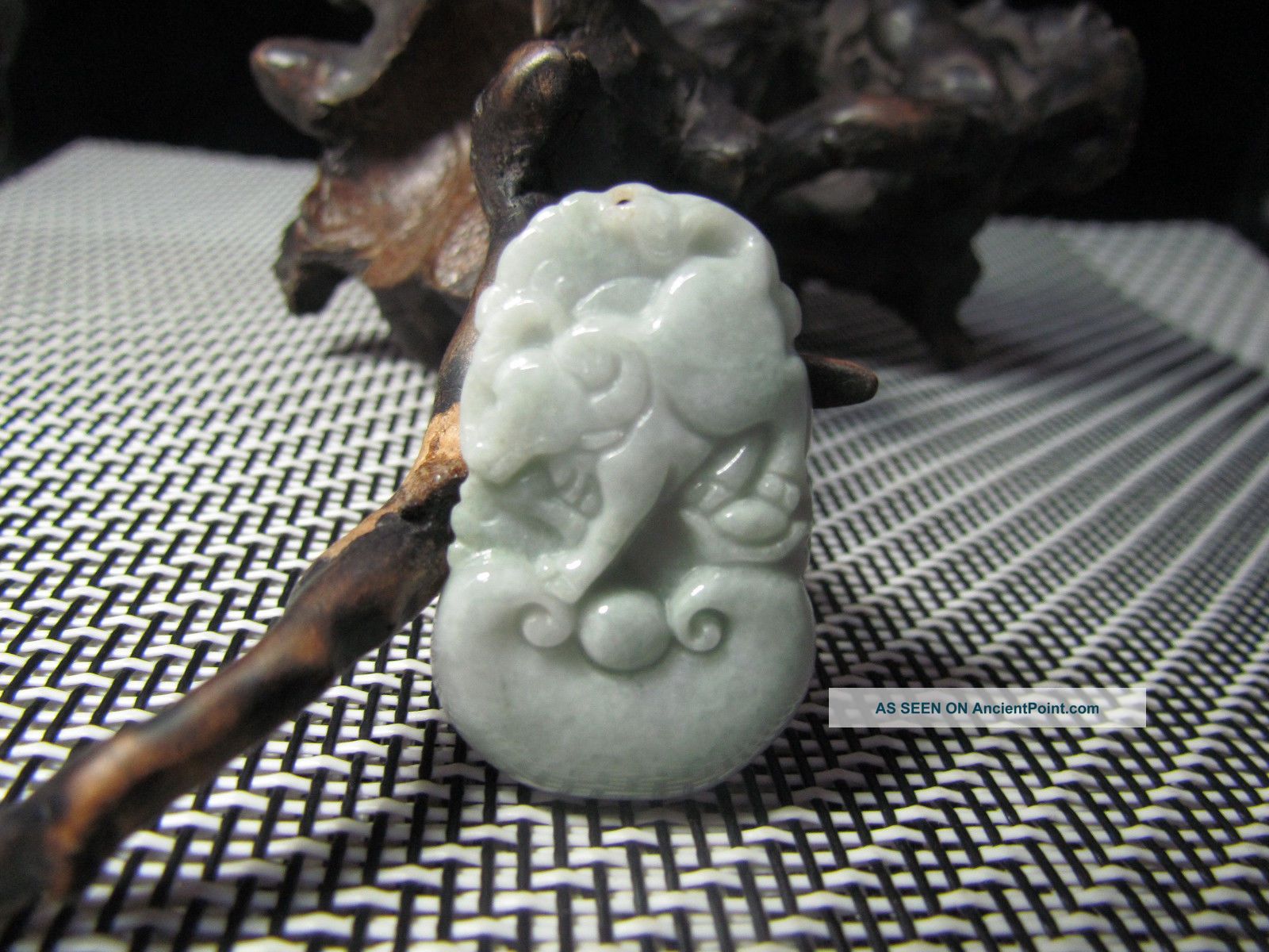 Aaaaa Chinese Natural Jewelry Hand - Carved Emerald Jade Pendant Nobility Cattle Tibet photo