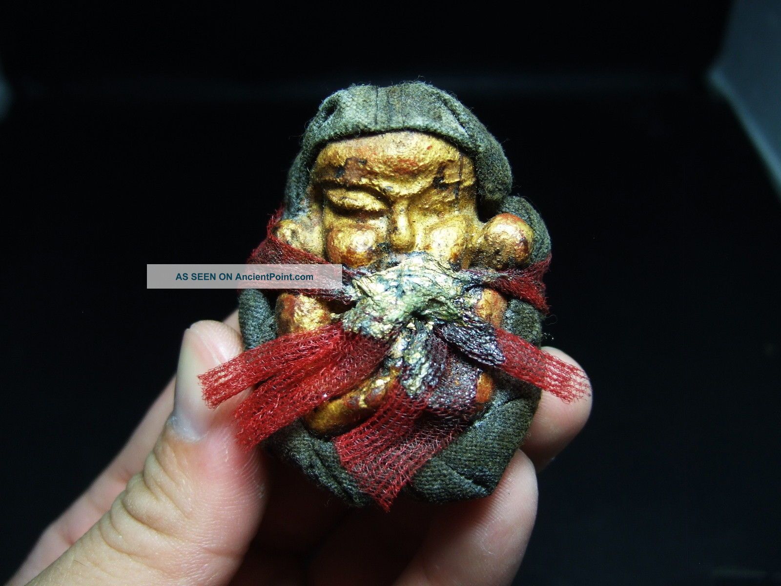 Thai Amulet Gumanthong Lp Tae With Yant,  Nakonpathom Amulets photo