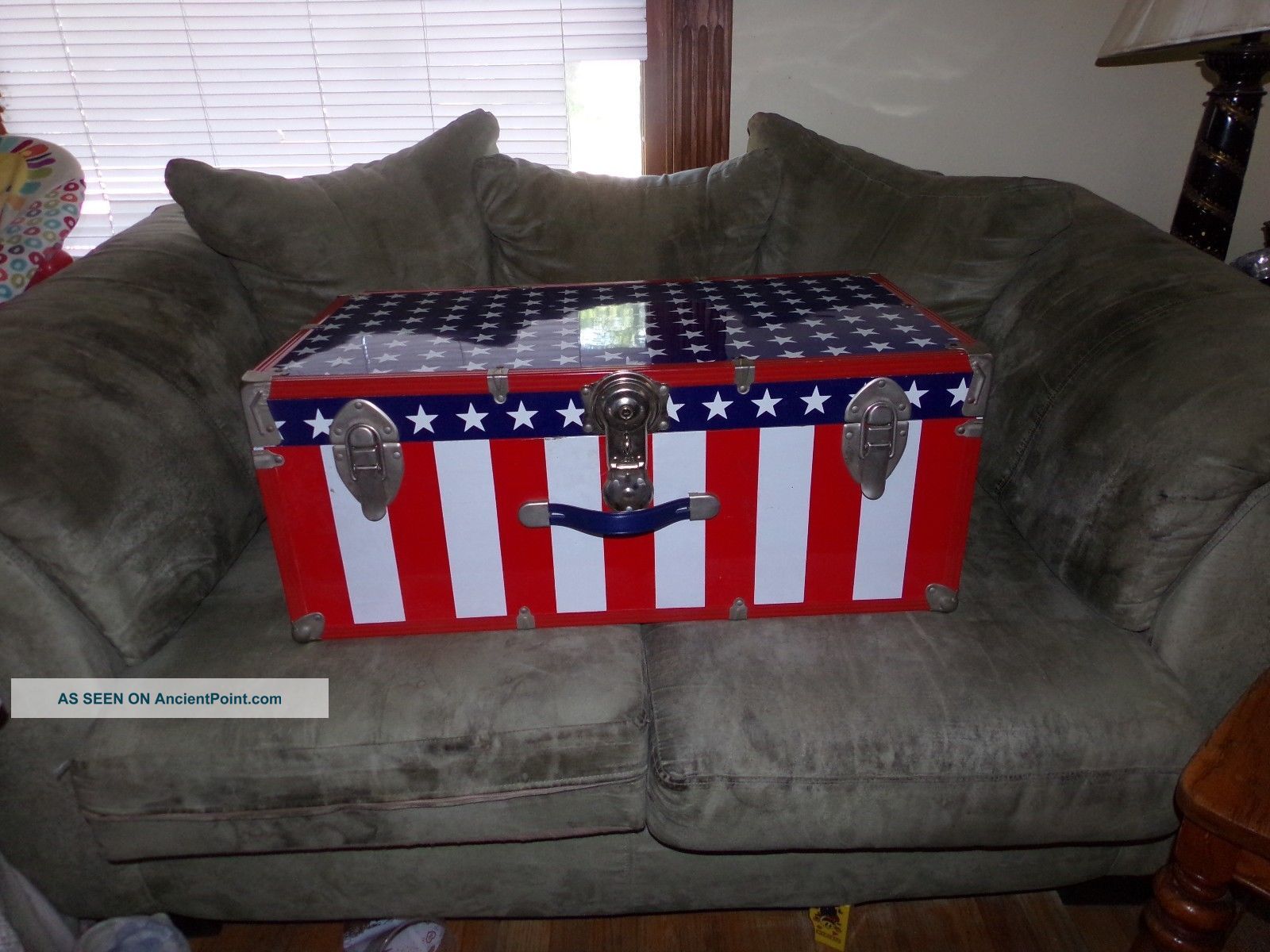 Vintage Mid Century Red White And Blue Patriotic Metal Trunk Foot Locker Post-1950 photo