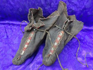 Interesting 19th Century Quill Work Native American Moccasins - Cree? Apache? photo