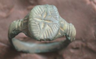 L6 Ancient Byzantine Bronze Ring With Cross 4.  5g Size - D=18mm photo