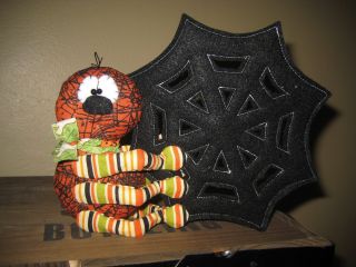 Primitive Hc Halloween Spider With Spider Web Ornie Bowl Filler photo