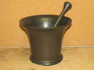 An Extremely Rare 16th Or 17th C Bronze Mortar And Pestle In Old Surface photo