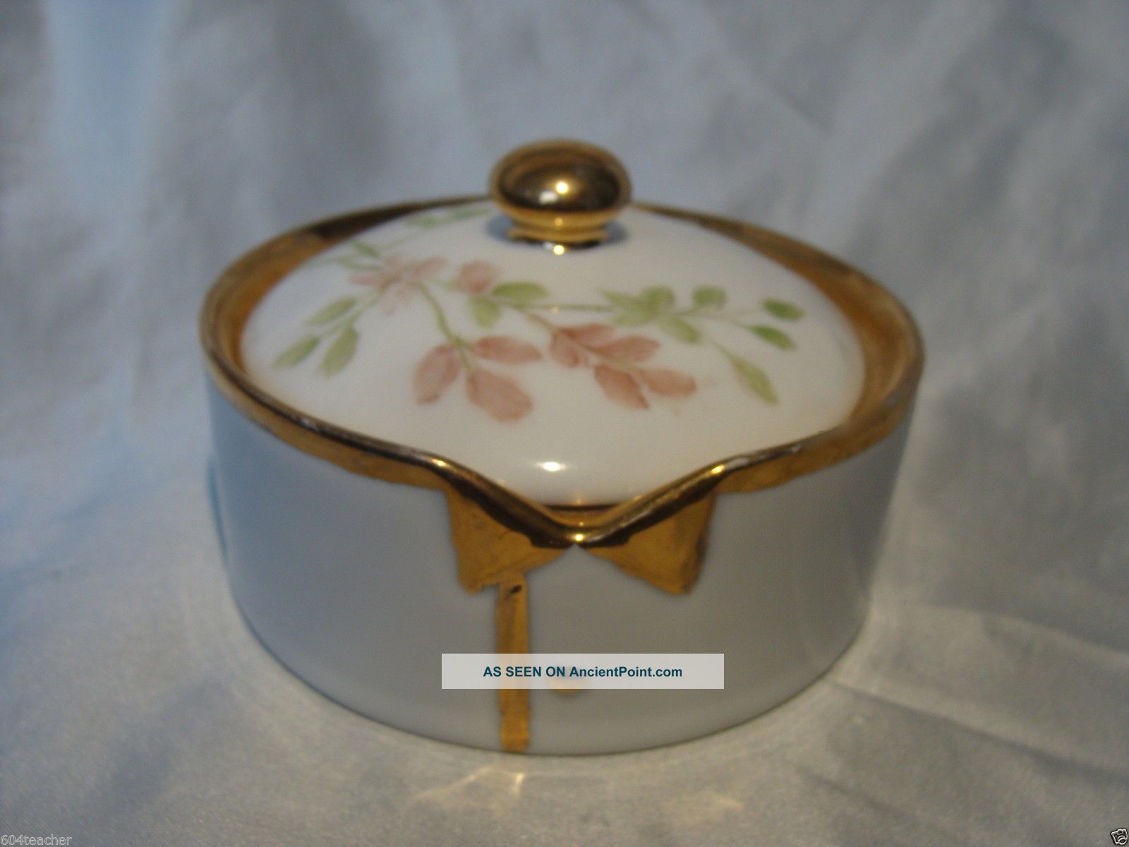 Larger Germany Hand Painted Porcelain Stud Collar Button Box German Limoges (?) Baskets & Boxes photo