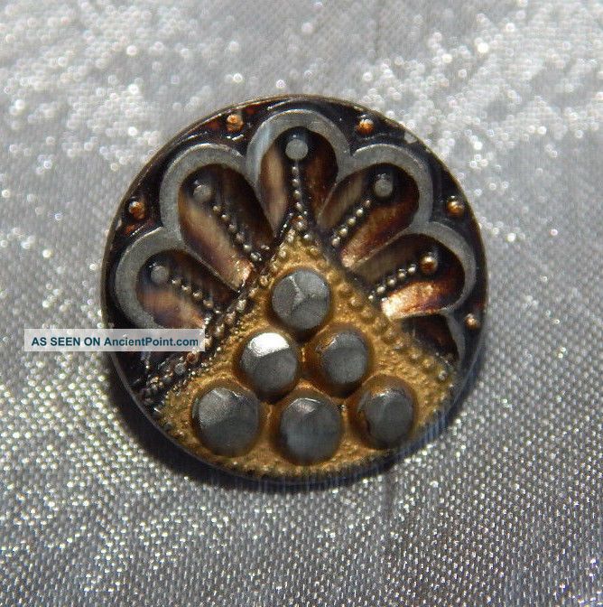 Antique Bright Cut Pewter Button 853a Buttons photo