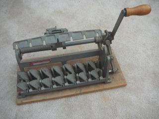 Country Store - Antique Egg Carton Assembling Folding Tool - General Package photo