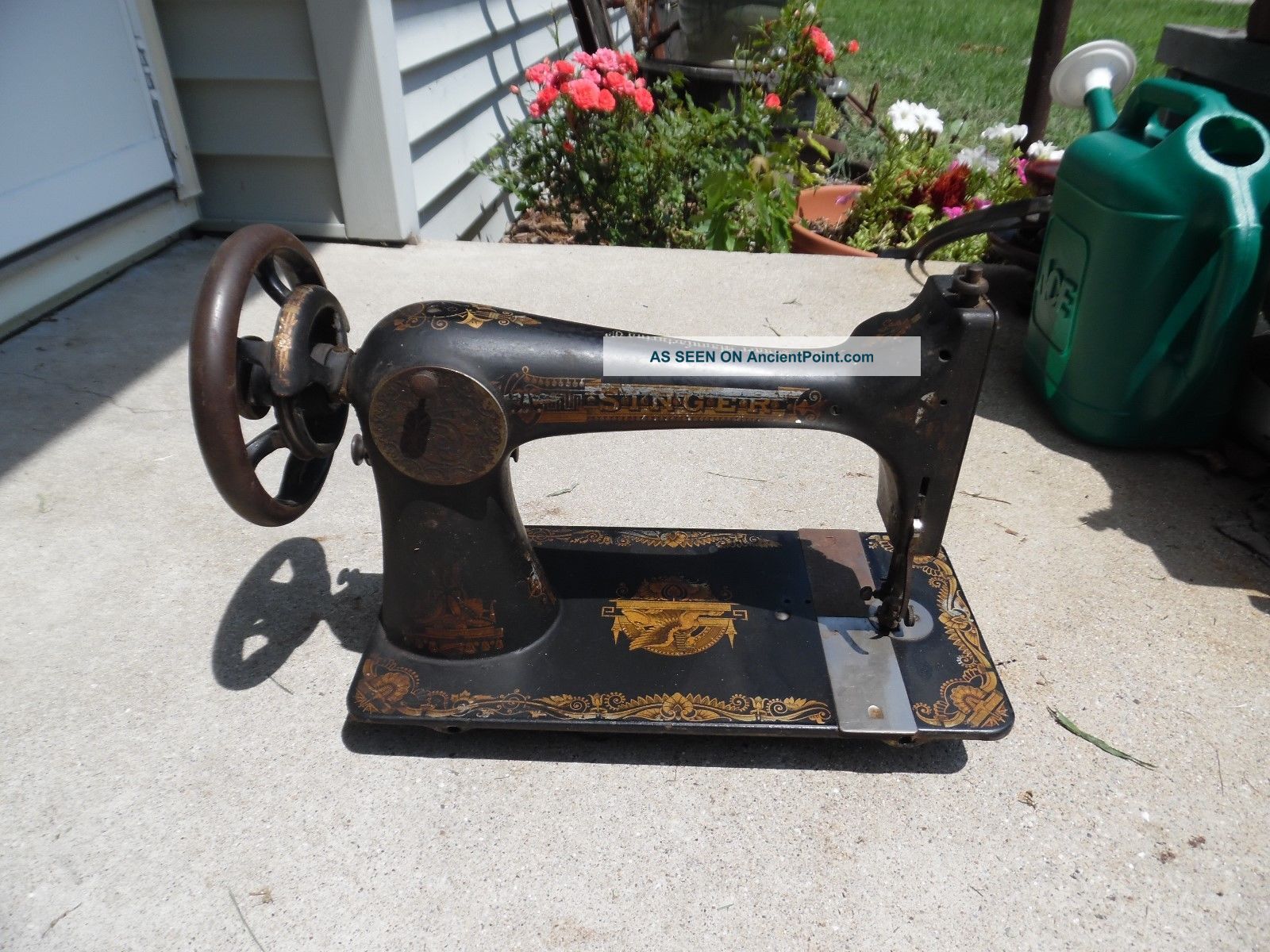 Vintage/antique Treadle Singer Sewing Machine Head Unit Sewing Machines photo