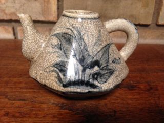 Rare Unique Antique Very Old Porcelain Pottery Ceramic Dragon Fly Teapot Blauw photo