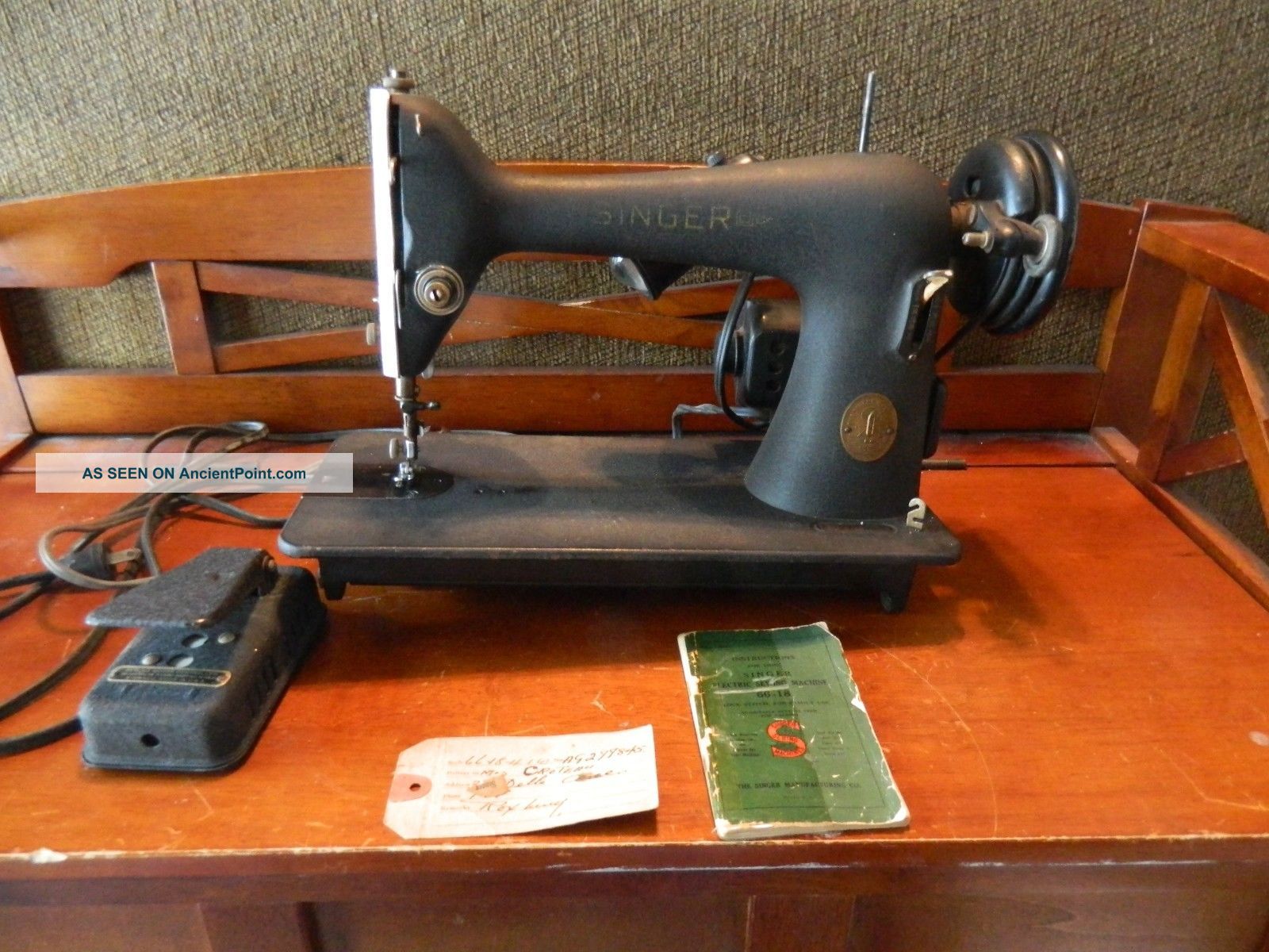 Antique Singer Sewing Machine 1941 Model 66 - 18 One Owner Wwii Era Rare Sewing Machines photo