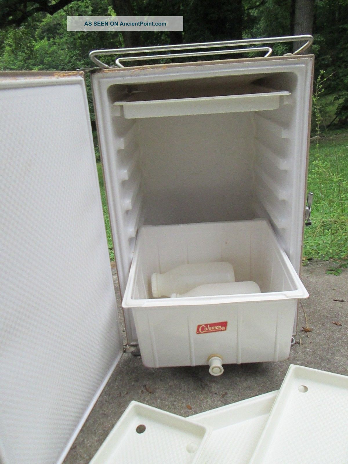 Vertical ice chest top