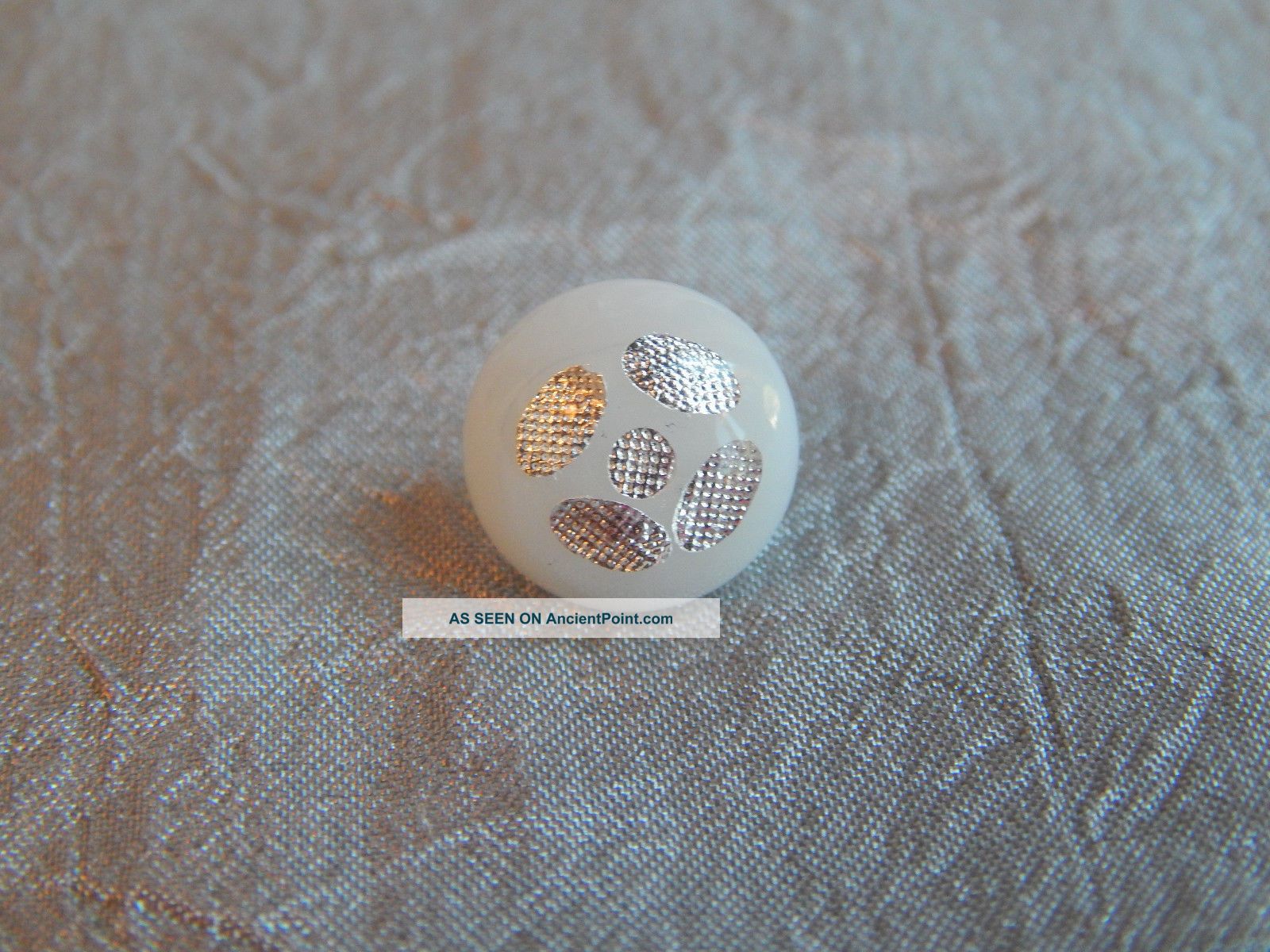 Antique 1800 ' S Glass Button Foil Bullseye Swirl Back Charmstring 766a Buttons photo