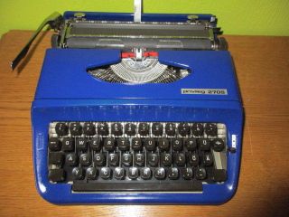 Typewriter Privileg 270s With Script Cursive Font By Quelle In Avatar Blue photo
