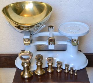 Vintage English Victor Cream Kitchen Scales 7 Brass Bell Weights photo