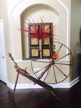 Antique Primitive Large 1800 ' S Spinning Wheel Collectable Home Decor Folk Art photo