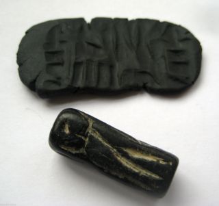 Circa.  500 B.  C Near Eastern Black Hard Stone Seal - Anthropomorphic Detail photo